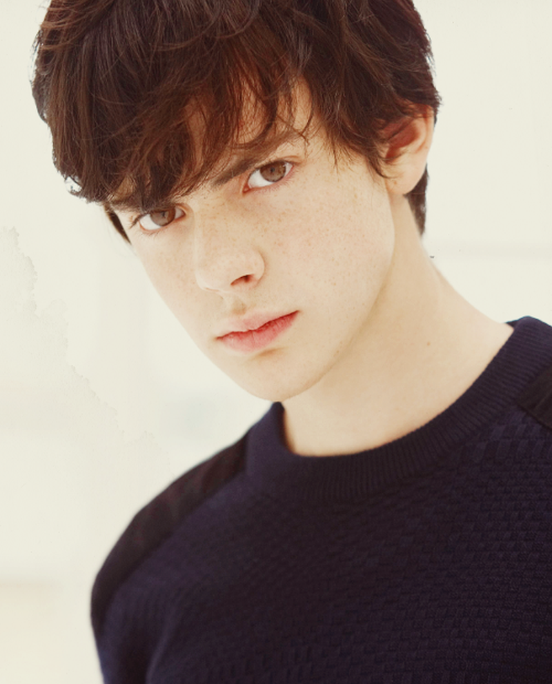 Skandar Keynes - Foto 1