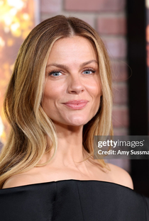 Brooklyn Decker - Poster 1