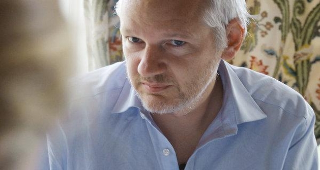 Review: Revisiting the Mystery of Julian Assange, in ‘Risk’