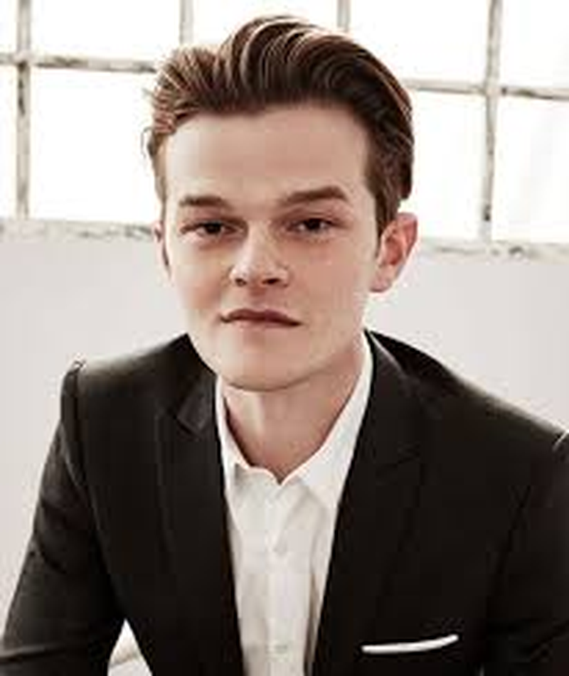 Robert Aramayo - Foto 1