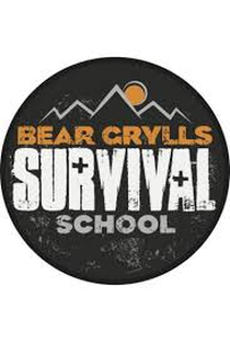 Bear Grylls Para Menores (2ª Temporada) - Poster / Capa / Cartaz - Oficial 1