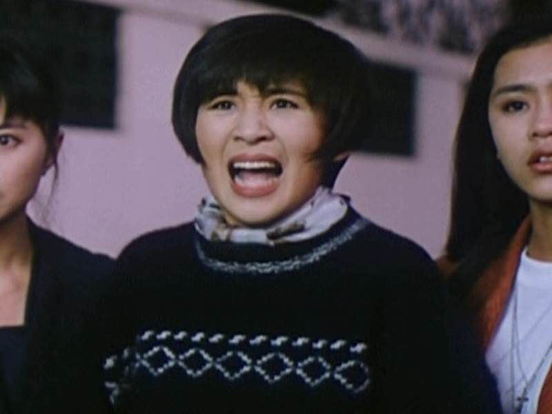 Foto 6 de The Inspector Wears Skirts IV