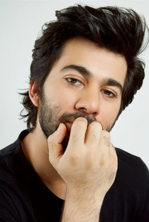 Karan Deol - Poster 1
