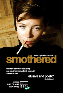 Smothered - Poster / Capa / Cartaz - Oficial 1
