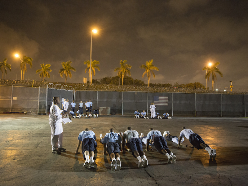 Foto 1 de Difícil Decisão