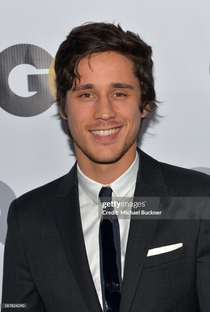 Peter Gadiot - Poster 1