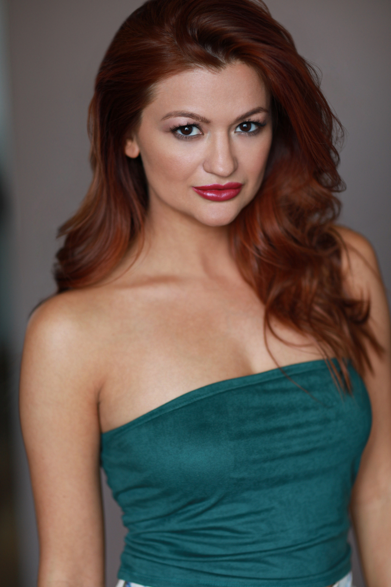Leah McKendrick - Foto 1