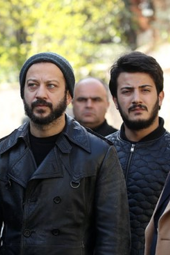 Poster de Episódio 13. Bölüm (2016)