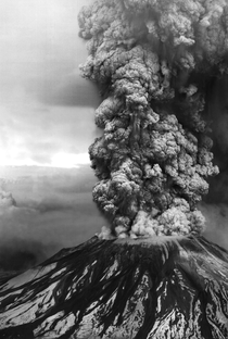 The Eruption of Mount St. Helens - Poster / Capa / Cartaz - Oficial 3