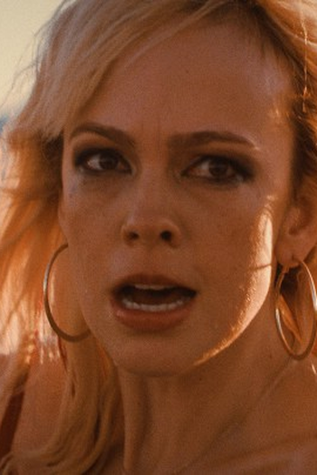  de Filme It Stains the Sands Red (2016)