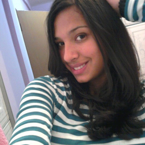 Foto de perfil de Flávia ;))     ♫