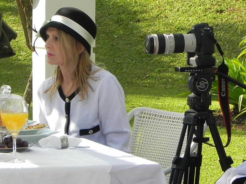 Foto 1 de Servido com Candura