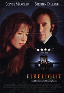 À Luz do Fogo (Firelight)