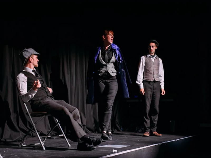 Foto 4 de Spontaneous Sherlock (Play)