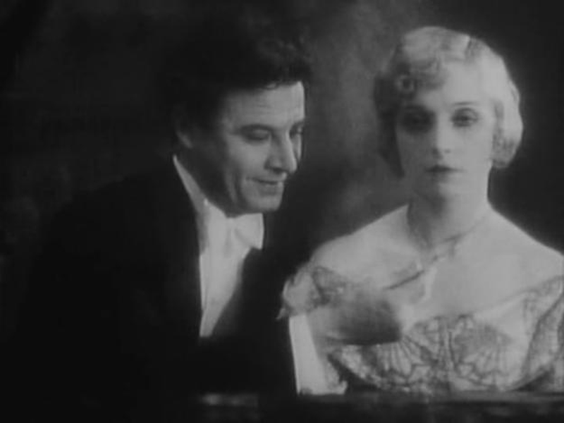 Foto 9 de Zumbi Branco