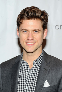 Aaron Tveit - Poster 5