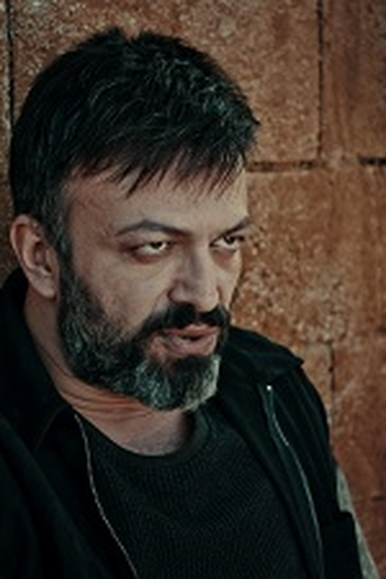 Poster de Episódio 4. Bölüm (2017)