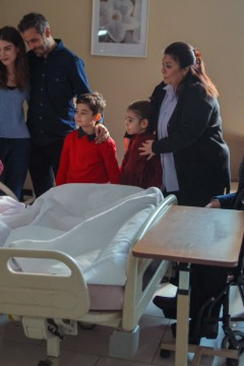 Poster de Episódio 8. Bölüm (FINAL) (2024)