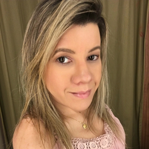 Foto de perfil de Deborah Cantão