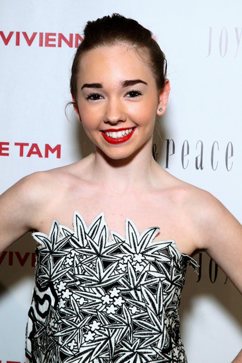Holly Taylor - Foto 2