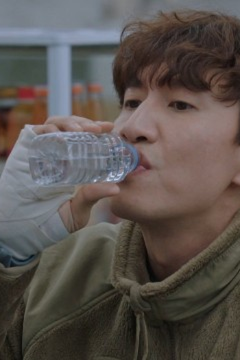 Poster de Episódio 8화 (2022)