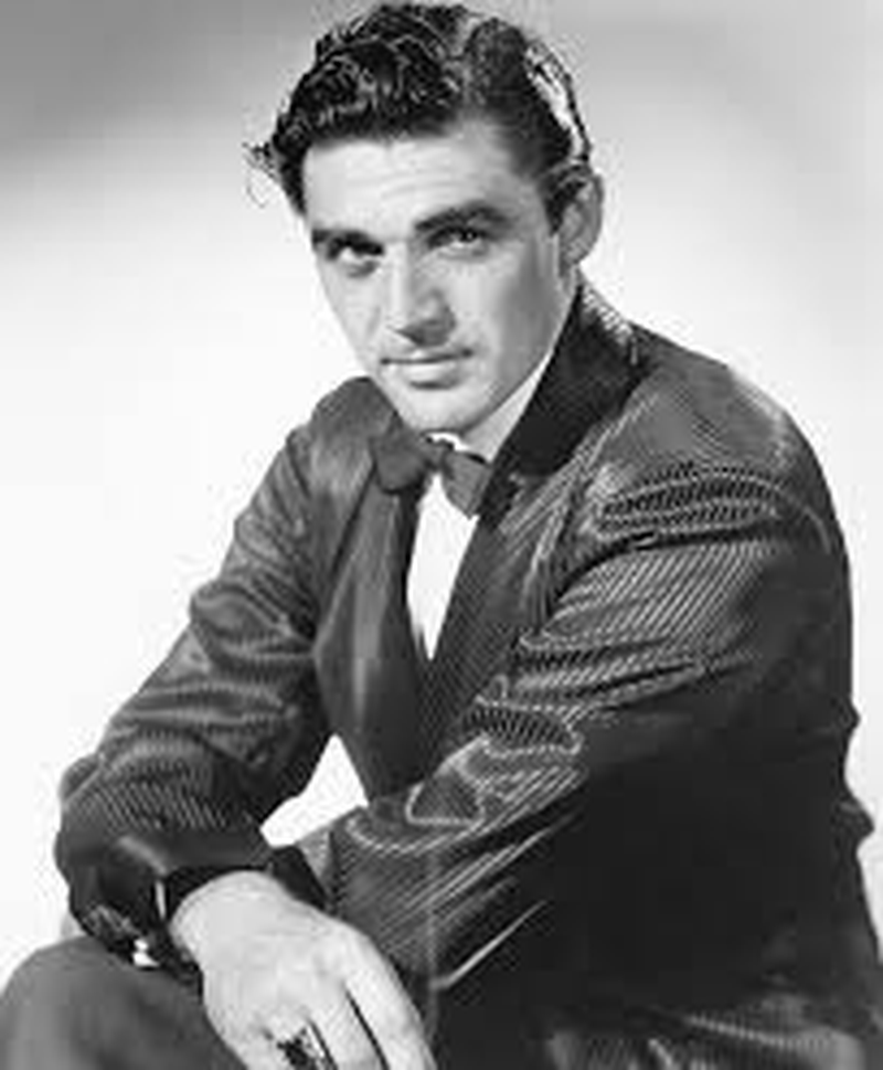 Steve Cochran (I) - Foto 1