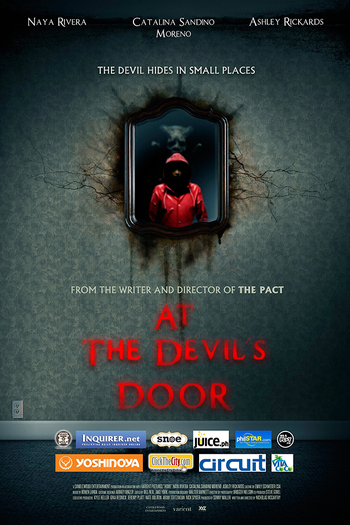  de Filme Na Porta do Diabo (2014)