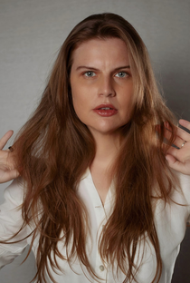 Maggie Schneider - Poster 1