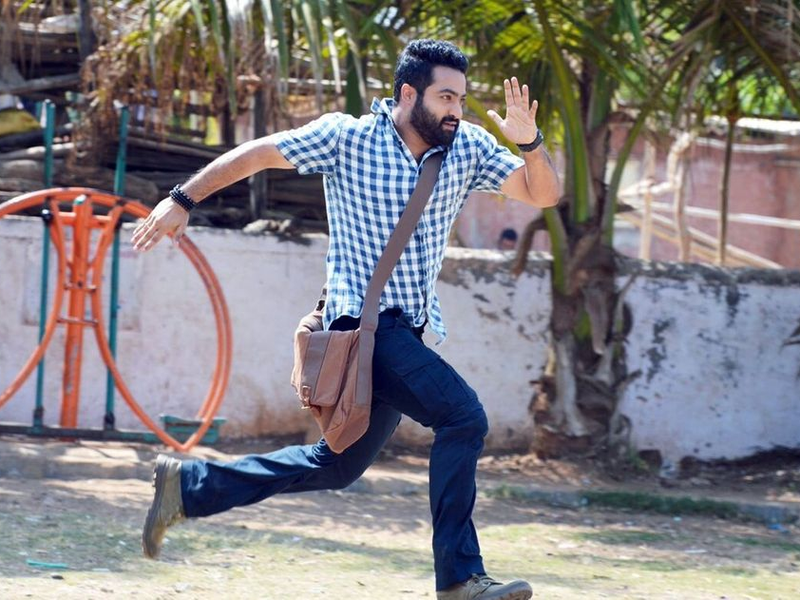 Foto 8 de Janatha Garage