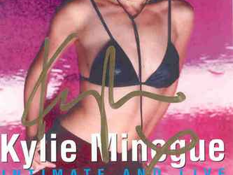 Foto 1 de Intimate And Live