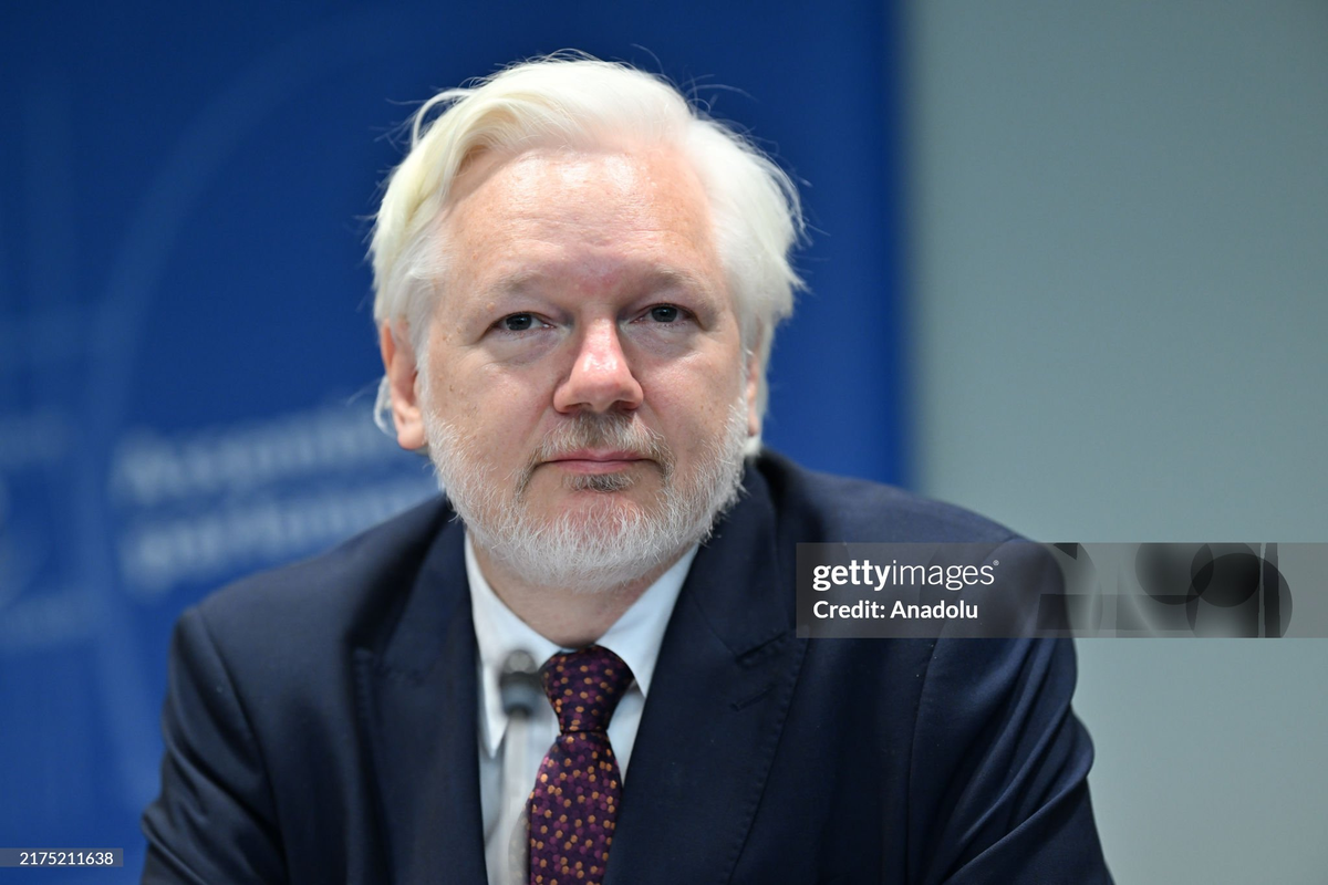Julian Assange - Foto 1