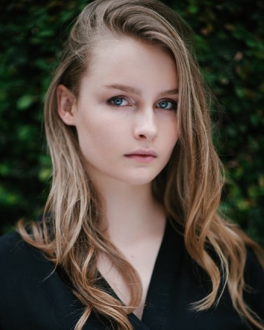 Next photo of Olivia DeJonge