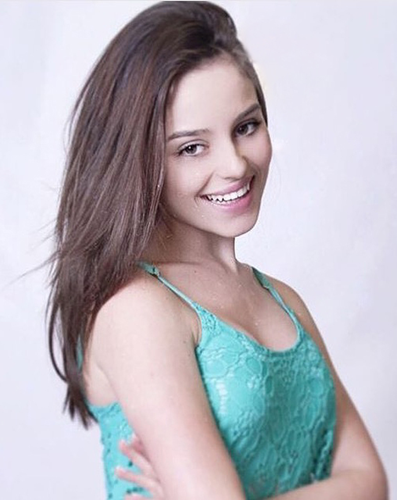Tiffany Alvares - Foto 1