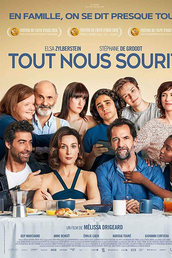 Poster de Filme Tout nous sourit (2019)