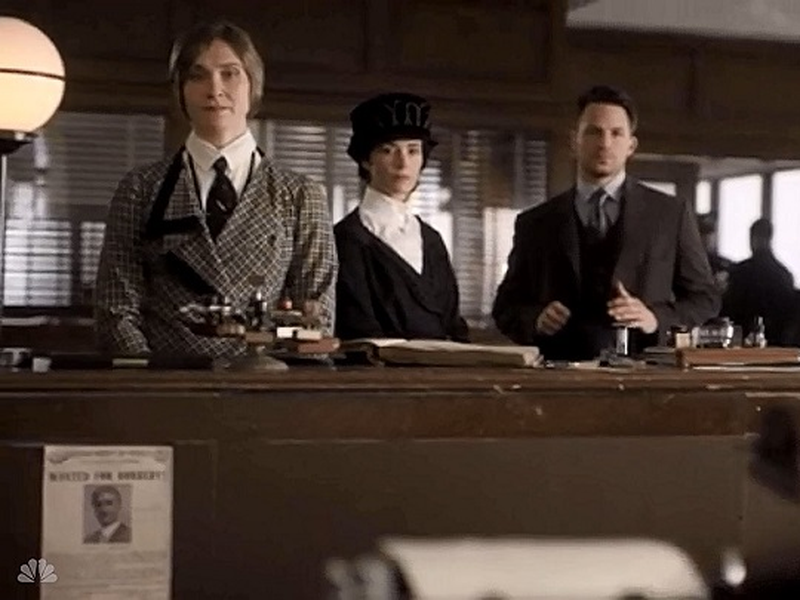 Foto 9 de Mrs. Sherlock Holmes by Timeless