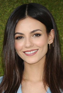 Victoria Justice - Poster 11